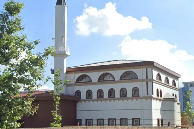 İstanbul Güngören Sultan Kılıçarslan Cami kapak görseli