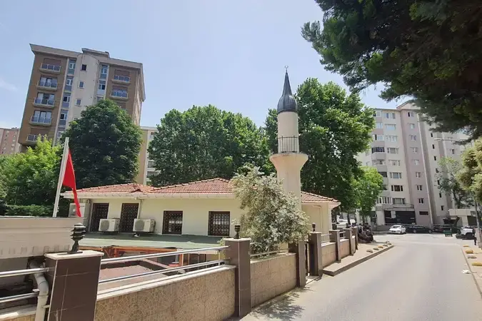 İstanbul Kadıköy Merdivenköy Mihrimah Sultan Cami kapak görseli