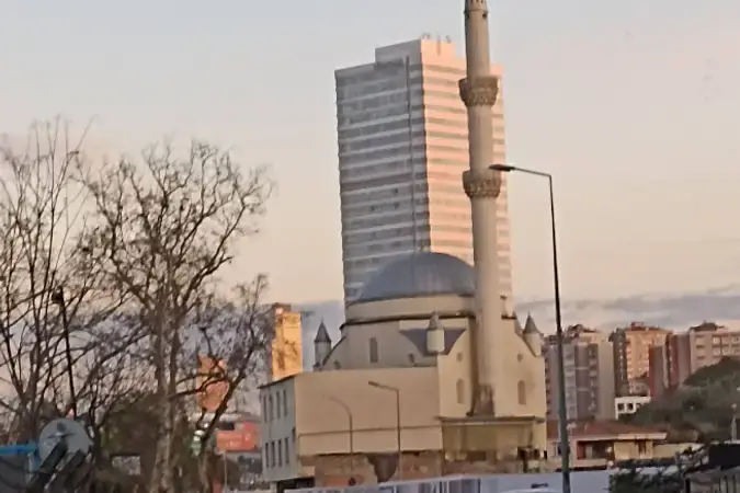 İstanbul Kadıköy Bayraktar Yeni Cami kapak görseli