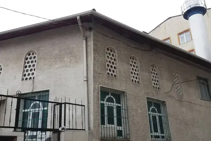 İstanbul Kağıthane Çeliktepe Yeniyol Orta Cami kapak görseli
