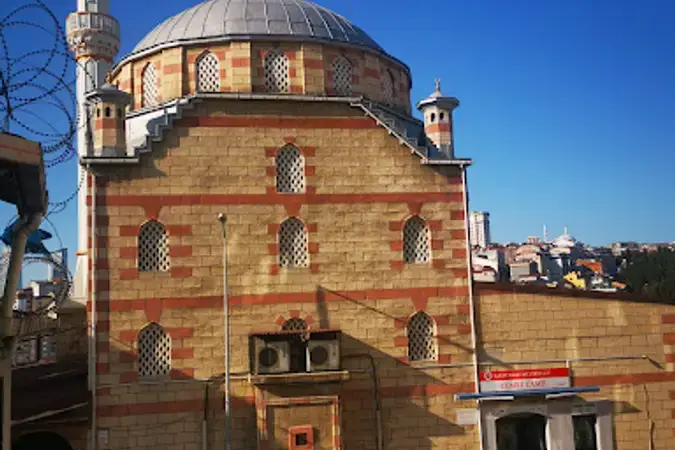 İstanbul Kağıthane Harmantepe Cemre Cami kapak görseli