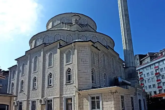İstanbul Kağıthane Hürriyet Mahallesi Yunus Emre Cami kapak görseli