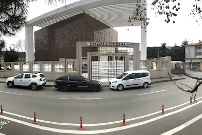 İstanbul Kartal Kahramanlar Cami kapak görseli