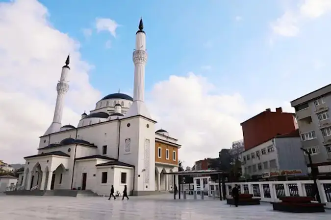 İstanbul Kartal Soğanlık Merkez Cami kapak görseli