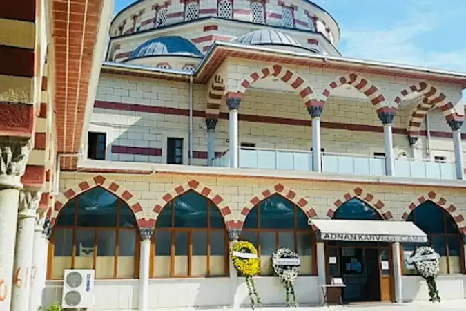 İstanbul Kartal Yakacık Adnan Kahveci Cami kapak görseli