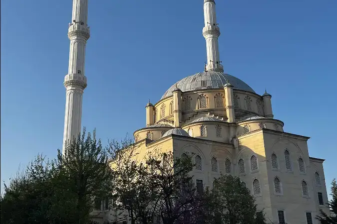 İstanbul Küçükçekmece Cennet Mahallesi Yavuz Selim Cami kapak görseli