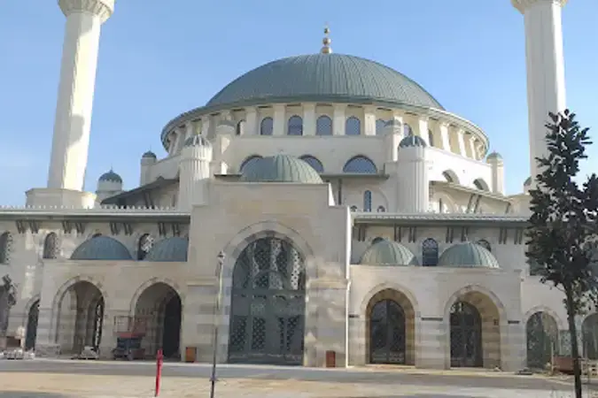 İstanbul Küçükçekmece Emlak Konut Cami kapak görseli