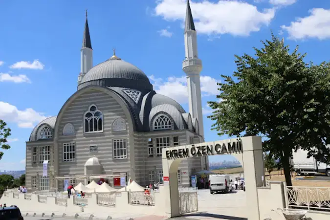 İstanbul Küçükçekmece Ekrem Özen Cami kapak görseli