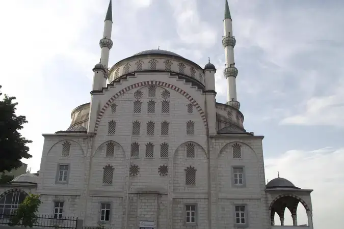 İstanbul Küçükçekmece Halkalı İbadullah Cami kapak görseli