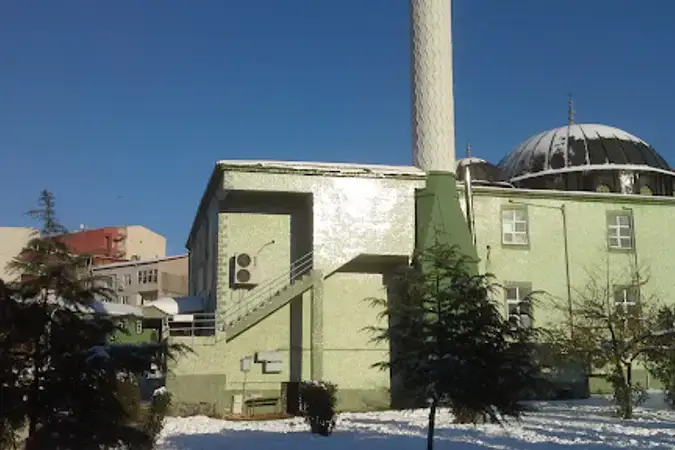 İstanbul Küçükçekmece Söğütlü Çeşme Yeşil Cami kapak görseli