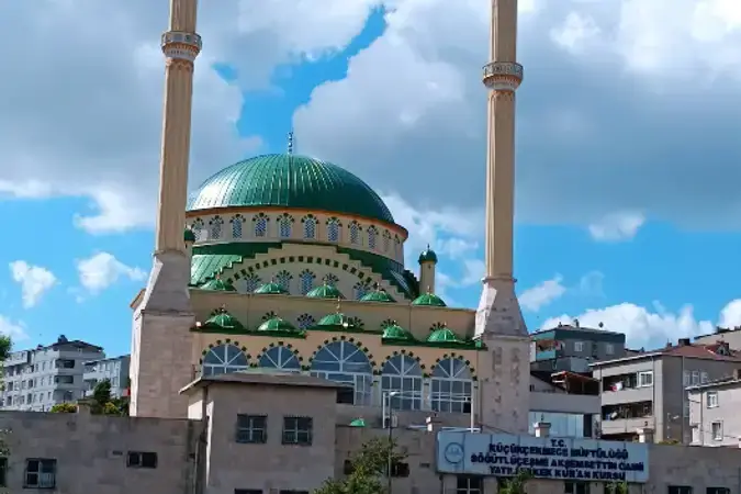 İstanbul Küçükçekmece Söğütlü Çeşme Akşemsettin Cami kapak görseli