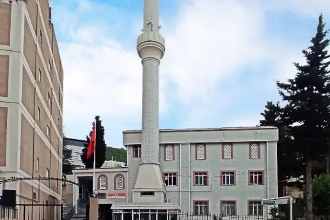 İstanbul Maltepe İsmail Ergin Tatlısu Cami kapak görseli
