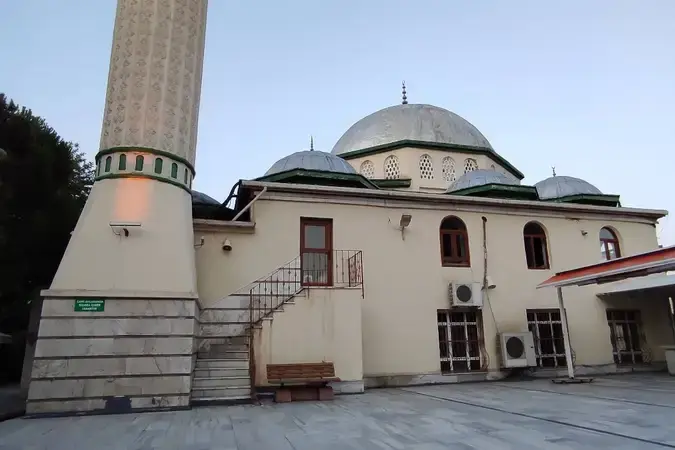 İstanbul Maltepe Karacabey (70 Evler) Cami kapak görseli