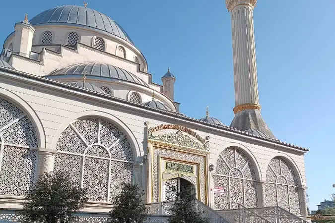 İstanbul Pendik Çamlık İbrahim Hakkı Hz. Cami kapak görseli