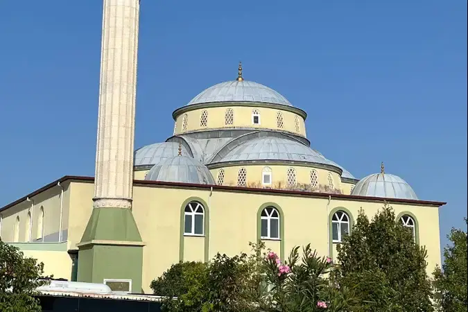 İstanbul Pendik Güülübağlar Gül Cami - Hüsnü Kırkan Gül Cami kapak görseli