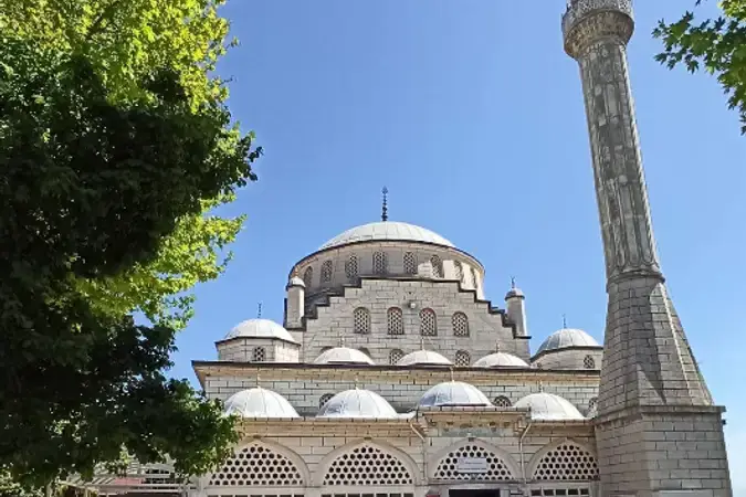 İstanbul Pendik Dolayoba Kayalık Cami kapak görseli