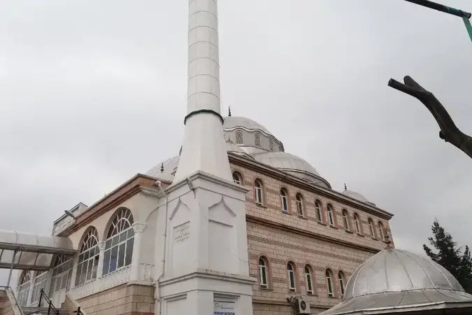 İstanbul Pendik Kurtköy Profesör Dr. Ahmet Hamdi Turgut Cami kapak görseli