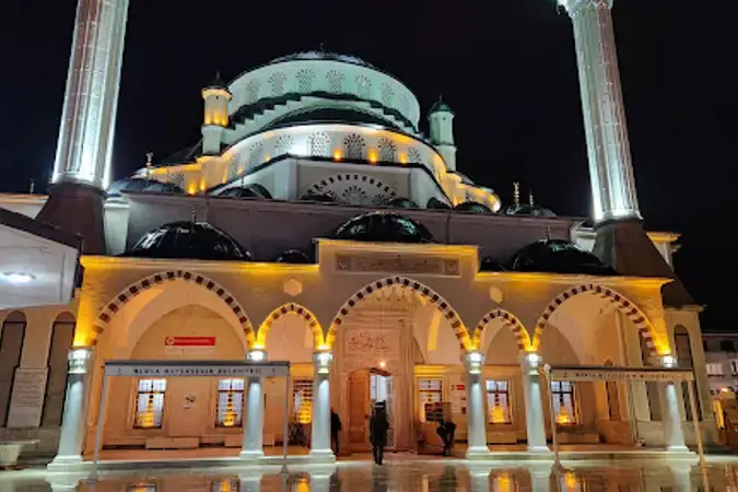 İstanbul Pendik Orhangazi Merkez Cami kapak görseli