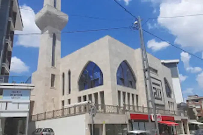 İstanbul Pendik Selahattin Yıldız Şeyhli Merkez Cami kapak görseli