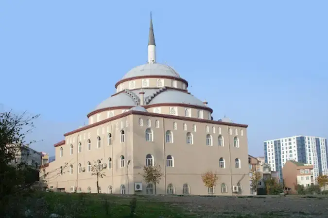 İstanbul Pendik Velibaba Çanakkale Şehitleri Cami kapak görseli