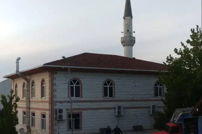 İstanbul Sancaktepe Samandıra Yunus Emre Cami kapak görseli