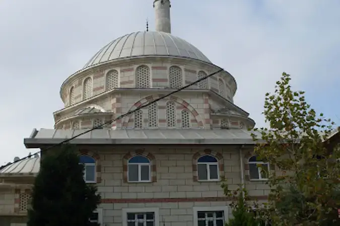 İstanbul Sancaktepe Sarıgazi Yunus Emre Cami kapak görseli