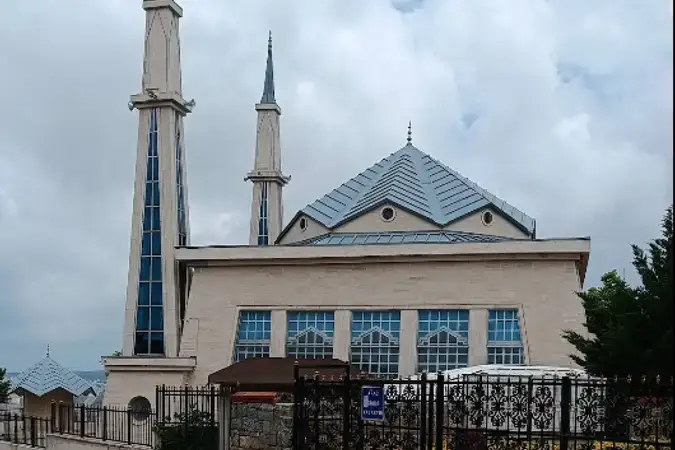 İstanbul Sancaktepe Yunus Emre Tepe Cami kapak görseli