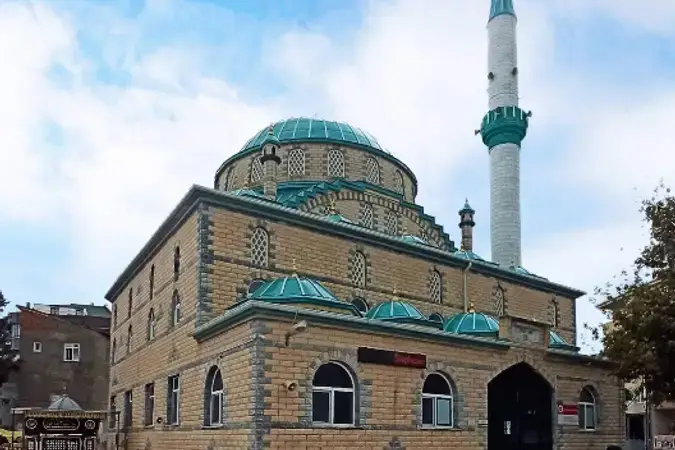 İstanbul Sancaktepe Yenidoğan Yunus Emre Cami kapak görseli