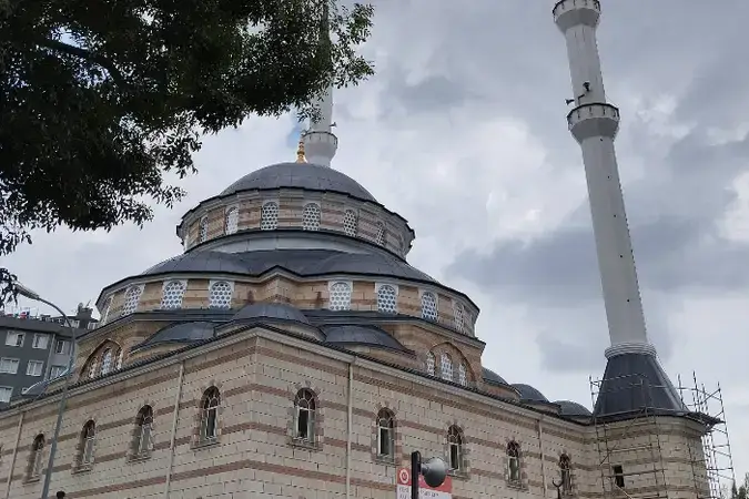 İstanbul Sancaktepe Yenidoğan Merkez Hacı Ahmet Çolak Cami kapak görseli
