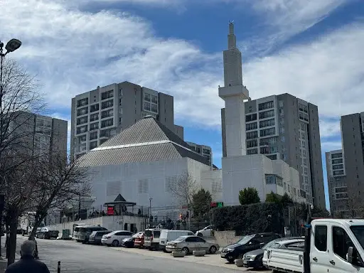 İstanbul Sancaktepe 15 Temmuz Şehitler Cami kapak görseli