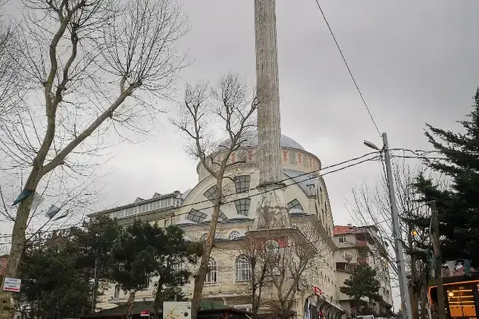İstanbul Sarıyer Medineli Hacı Osman Cami kapak görseli