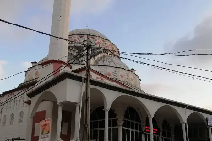 İstanbul Sarıyer İmam-ı Azam Cami kapak görseli