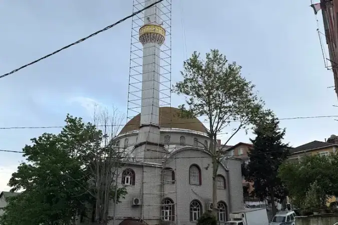 İstanbul Sarıyer İstinye Kaplıcalar Mevki Cami kapak görseli