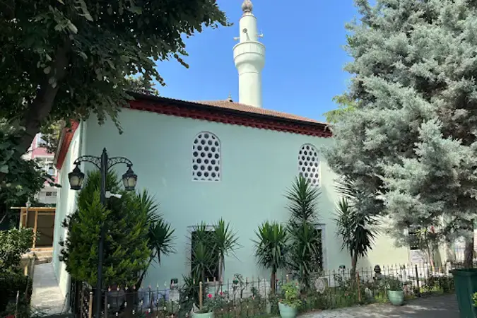 İstanbul Sarıyer İstinye Neslişah Sultan Cami kapak görseli