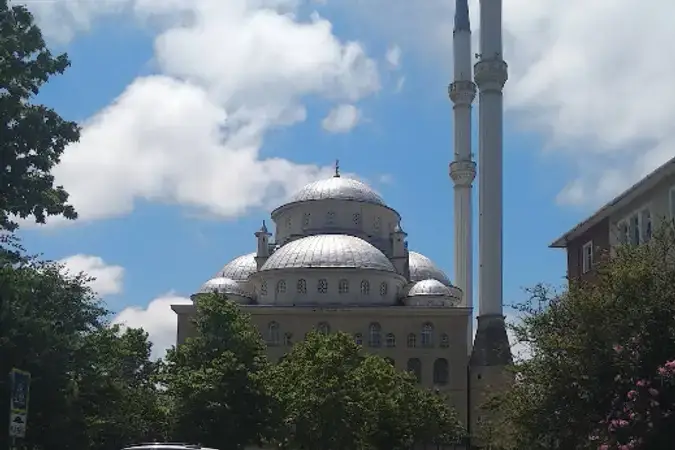 İstanbul Sarıyer Kilyos Yeni Cami kapak görseli