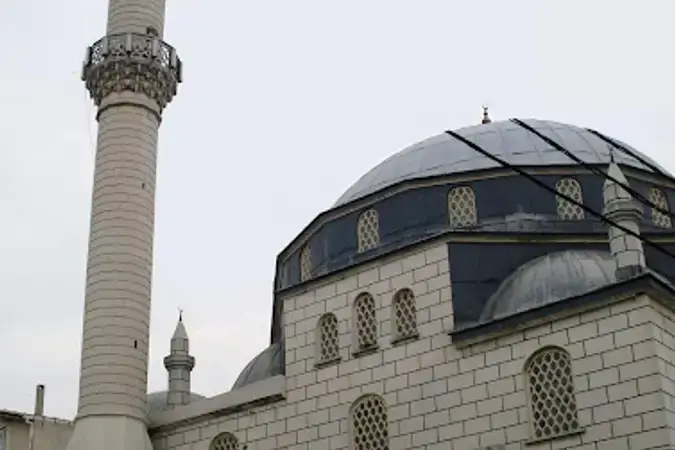 İstanbul Sarıyer Koru Mahallesi Boğaziçi Cami kapak görseli