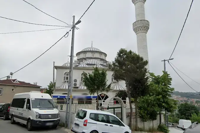 İstanbul Sarıyer Şehit Orhan Gömürlü Cami kapak görseli