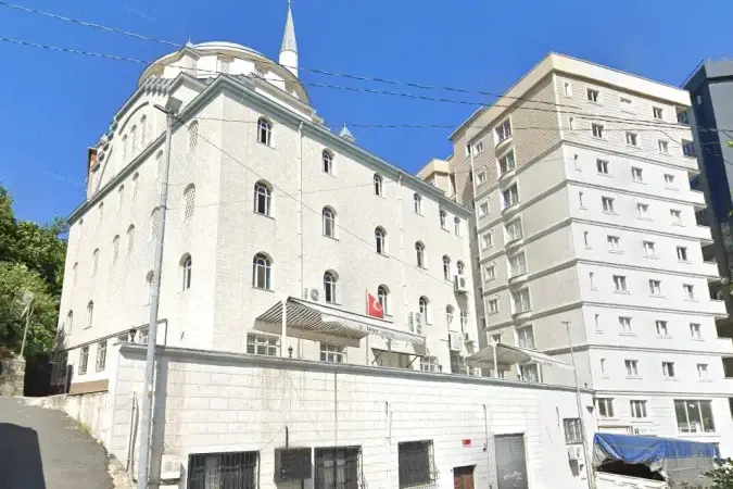 İstanbul Sarıyer Şerife Bacı Cami kapak görseli