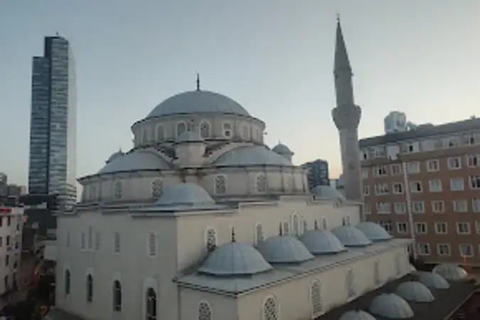 İstanbul Şişli Kuştepe Merkez Cami kapak görseli