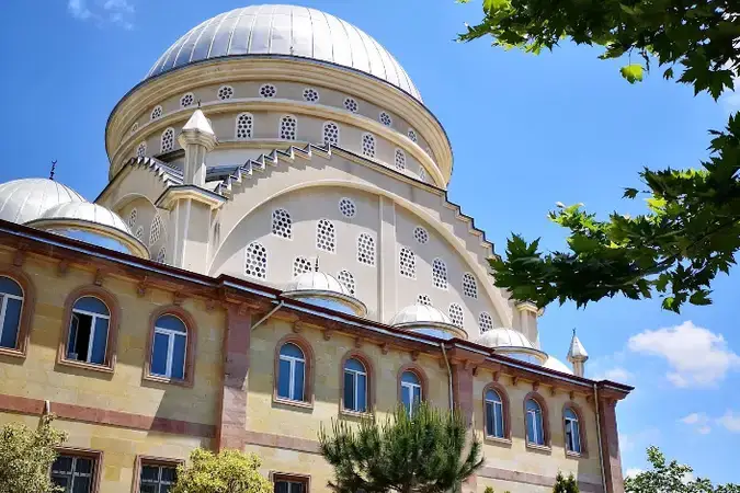 İstanbul Sultanbeyli Abdurrahman Şeref Güzelyazıcı Cami kapak görseli