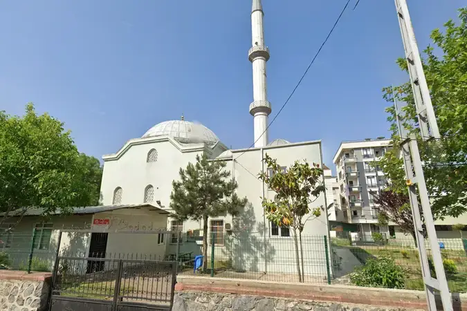 İstanbul Sultanbeyli Hacı Veyis Cami kapak görseli