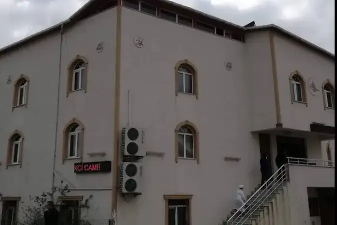 İstanbul Sultanbeyli Rıfat Börekçi Cami kapak görseli