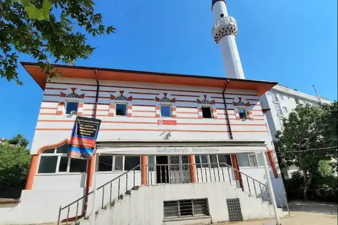 İstanbul Sultanbeyli Safiye Çıkrıkçıoğlu Cami kapak görseli