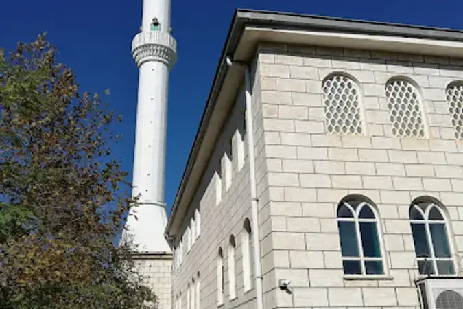 İstanbul Sultanbeyli Şehitler Cami kapak görseli