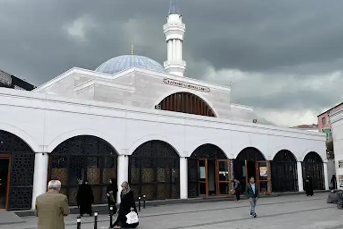 İstanbul Sultanbeyli Sultanbeyli Merkez Cami kapak görseli