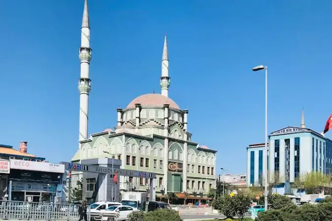 İstanbul Sultangazi Marangozlar Sitesi Fehim Sancaklı Cami kapak görseli
