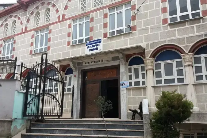 İstanbul Sultangazi Arafat Cami kapak görseli
