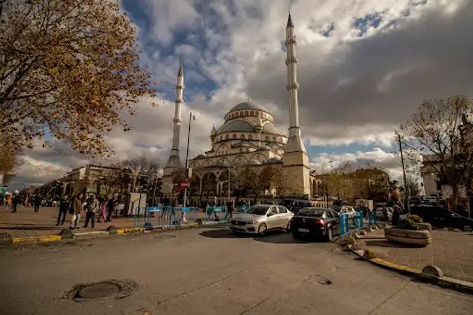 İstanbul Sultangazi Sultanciftligi Merkez Cami kapak görseli