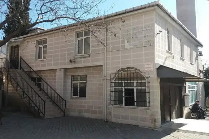 İstanbul Sultangazi Yunus Emre Mahallesi Cami kapak görseli