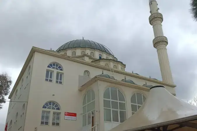İzmir Tire Mehmet Akif Cami kapak görseli